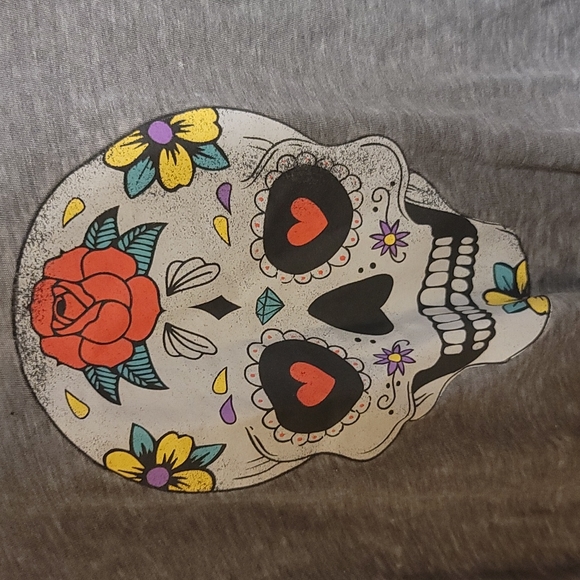 Hello Gorgeous skeleton skull tee shirt xs nwot - Picture 2 of 4